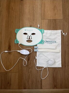 Omnilux Clear LED Facial Mask - White with Teal Trim